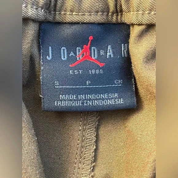 Nike Air Jordan Essentials Utility Cargo Pants color Desert Mens Size Small - Picture 12 of 15